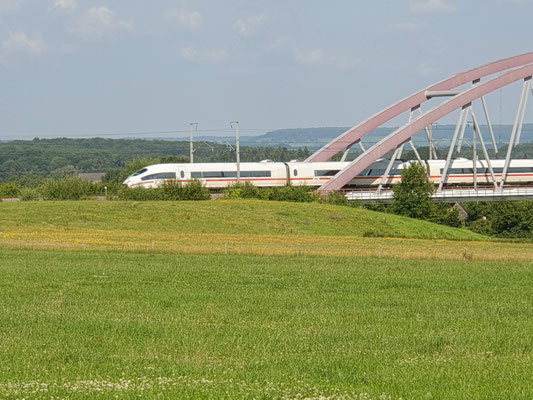 ICE über die Prestertbrücke