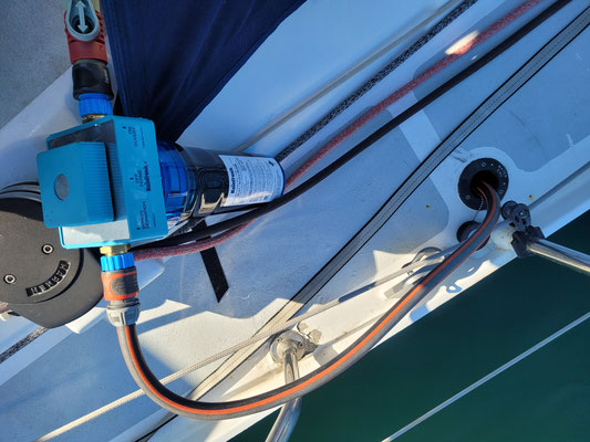 der neue Karbonfilter lässt kein Chlor in den Tank