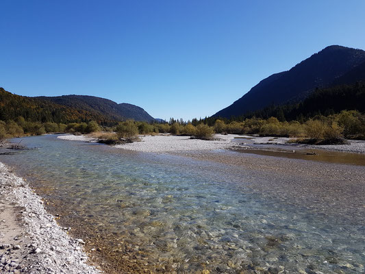 der Isar entlang....