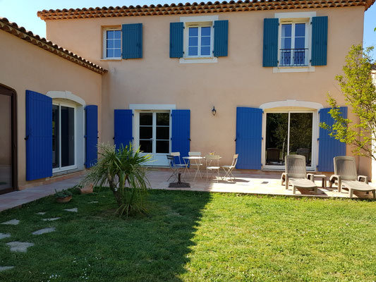 volets bleus lumineux