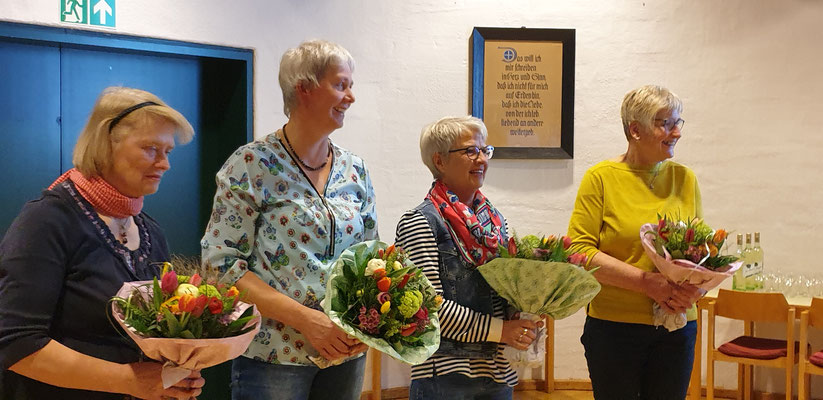 Ausgeschiedene Vorstandsmitglieder: Birgit Claus, Helene Oestrich, Liesel Hannen und Christiane Holsteg