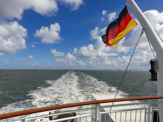 Fähre von Emden Außenhafen nach Borkum