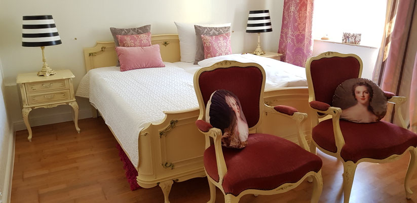 Doppelzimmer romantisch mit Terrasse