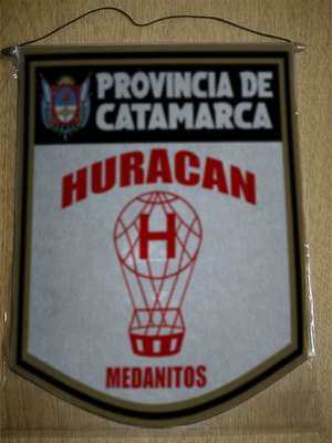 BANDERIN 40 CM DORADO HURACAN MEDANITOS