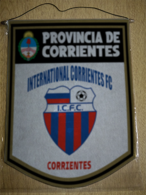 BANDERIN 40CM DORADO INTERNATIONAL CORRIENTES FC