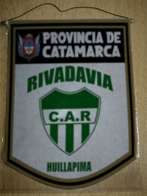 BANDERIN 40 CM DORADO RIVADAVIA HUILLAPIMA
