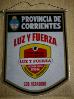 BANDERIN 40CM DORADO LUZ Y FUERZA VIRASORO