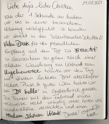 "Liebe Anja, lieber Christian! Von der ersten Sekunde an haben wir uns in eurer besonderen Wohnung wohl gefühlt – so konnten wir direkt in den "Urlaubsmodus" schalten :-)" Danke Sarah & Marc für Euer Lob!