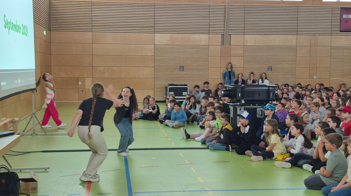 Tanzbeitrag aus Kl. 3