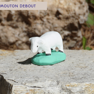 mouton debout
