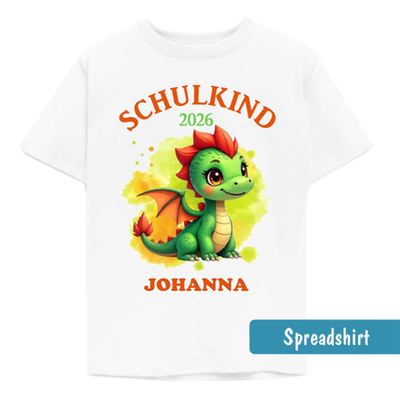 Niedlicher grüner Comic-Drache vor gelb-grünem Aquarell-Farbklecks mit dem Text „Schulkind 2026“ in Orange.