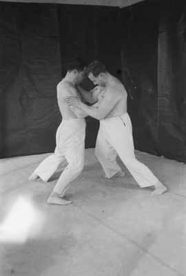 Moshé erhält Judo-Unterricht in Paris