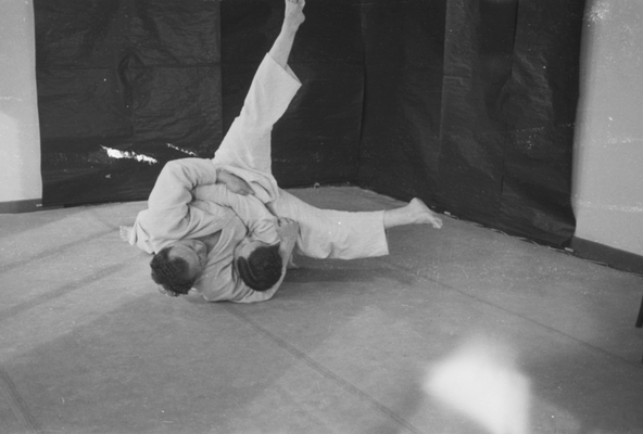 Moshé erhält Judo-Unterricht in Paris