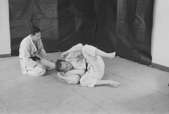 Moshé erhält Judo-Unterricht in Paris