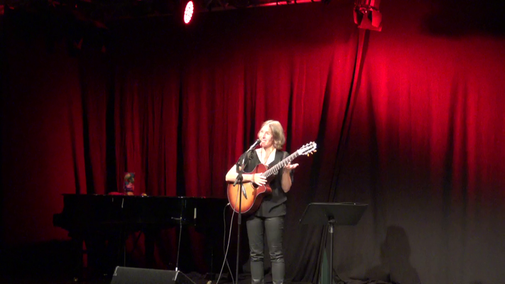 Simone Saitenfeder