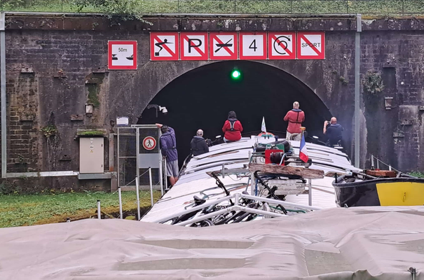 Einfahrt in den Tunnel von Niderviller Ostportal (© Andy R. 21.08.2025)