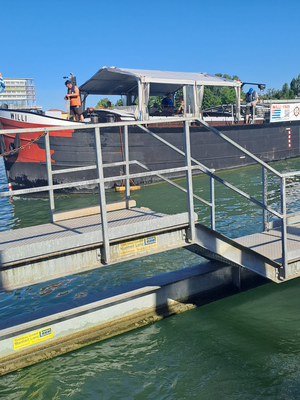 Schiffsanlegestelle der Stadt Weil am Rhein (© 10.08.2024 Annelie F.)