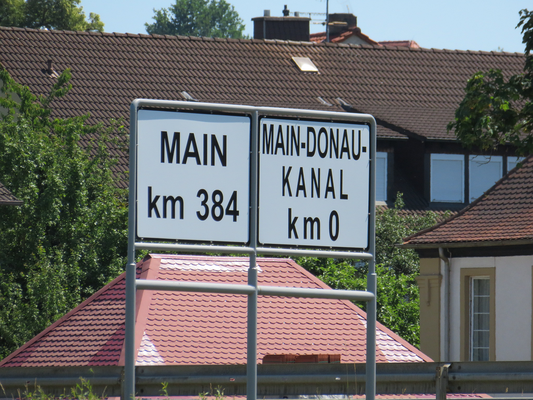 Bamberg, Übergang vom Main (km 384) auf den Main-Donau-Kanal (km 0) © Uwe M.