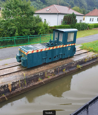 ehemalige Treidellokomotive (© Wolfgang K. 21.08.2025)