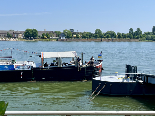 beim Anlegen am WBM-Steiger © 14.06.2025 EDA