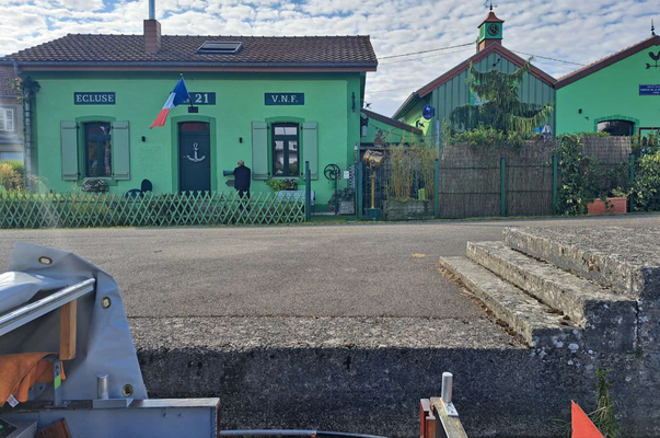 Écluse n° 21 de Saint-Michel Haus des ehemaligen Schleusenmeisters (© 23.08.2025 Andy R.)