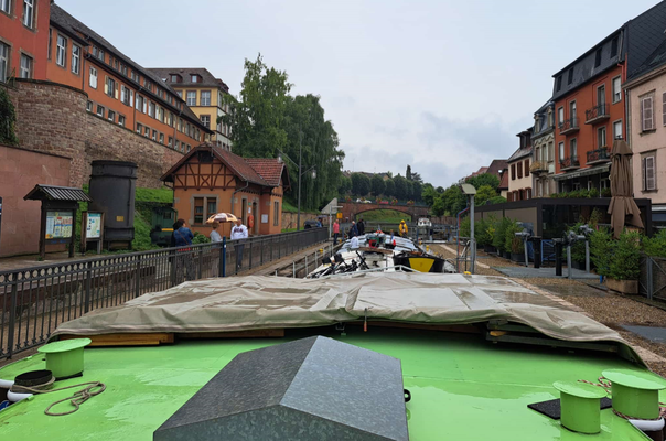 WILLI in der Kammer der Stadtschleuse Zabern / Écluse double n° 30/31 de Saverne (© 20.08.2025 Andy R.)