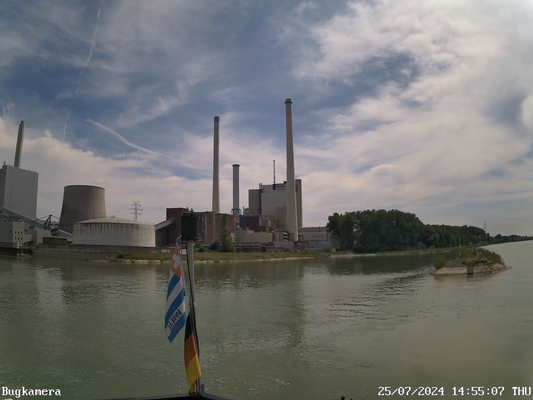 Einfahrt in den Rheinhafen Karlsruhe