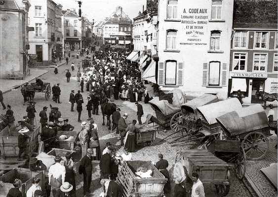 1911 - Grand-Place : marché du samedi