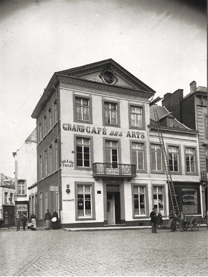 1905 - Haut de la Grand-Place (café des Arts)