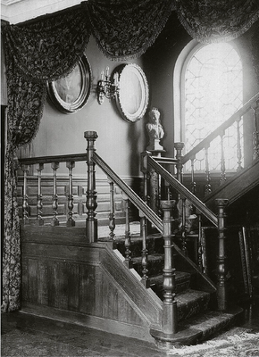 1912 - Rampe d'escalier dans une maison privée