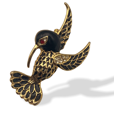 Hummingbird in flight enamel brooch accentuated by rhinestones - really cute and well done figural bird hummingbird-art.172/5