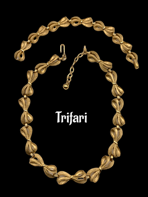 Gorgeous Crown Trifari © Bow Link Vintage Necklace & Bracelet Set - 1950s Gold Tone Chain of Bows Matte Shiny Combo - art.60/5