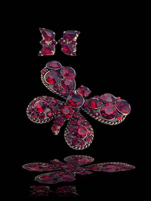 Fabulous deep red rhinestone figural butterfly brooch & earrings set - dazzling stones for the most glamourose winged creature -Art.490/5