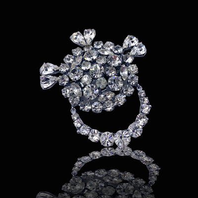 Unusual large clear chatons dangle Brooch, 1950s cool Art Deco design with top quality stones and originality of the design  -Art.409/4-