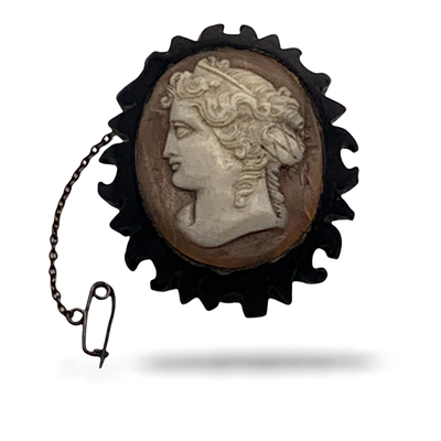 Authentic English Victorian era (1837-1901) ancient hand-carved cameo and bakelite frame brooch -- Art. 113/3
