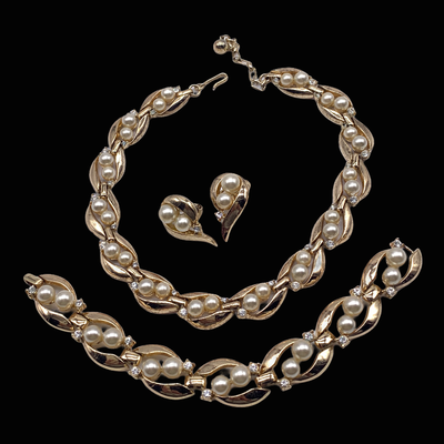 Trifari A.Philippe 1954 AD PC "Trade Winds" pat pend (173,375) - pearl & rhinestone necklace, bracelet and earrings set - art.643/6