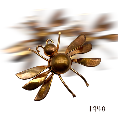 1940s Fly Bug Insect Figural Pin Brooch with warm golden hue and nice details -collectable retro era  figural pin-art.681/6
