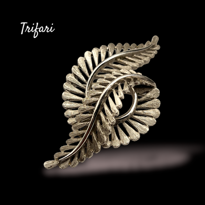 Trifari Flowing swirl Leaf Design Cut Out Textured Vintage Brooch - Brushed and Glossy silver tone -- art.323/4