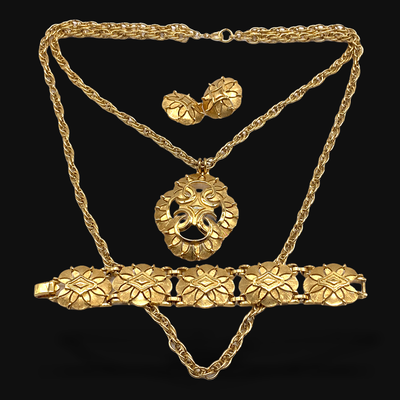 Gorgeous Crown Trifari © Florentine gold-tone finish scalloped design chunky necklace, earrings and 5 links bracelet - art.270/4 -