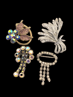 Two 1950s vintage brooches in Diamante and Borealis flashes - adorable old shimmering pleasures - art.468/5