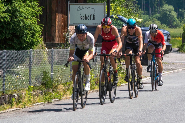 Die Führenden auf der Radstrecke
