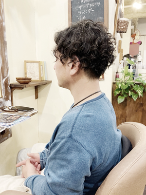 40代　会社員　カット・パーマ