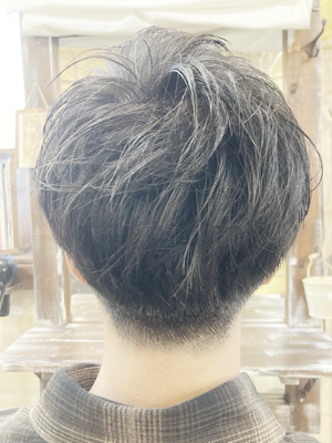 高校生　カット　¥4,100