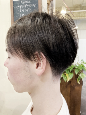 20代　学生　カット　¥4,950
