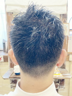 30代　会社員　カット　¥5,850