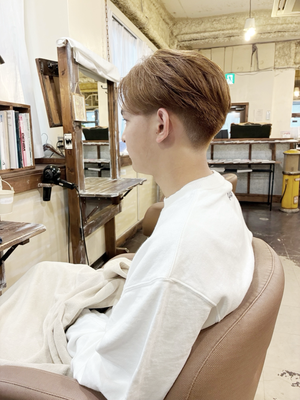 大学生　カット・カラー