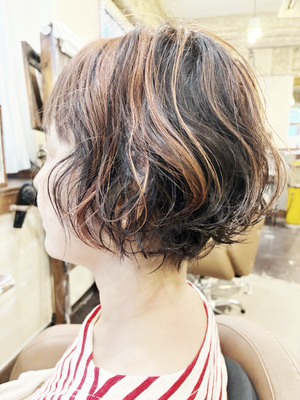 50代　主婦　くせ毛カット・ハイライト