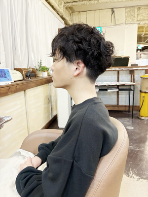 大学生　カット・パーマ
