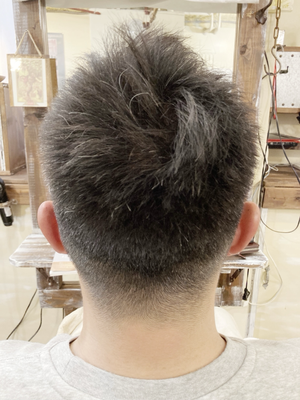 30代　会社員　カット　¥5,850