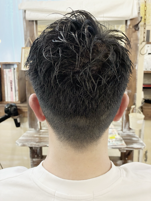 30代　会社員　カット　¥5,850